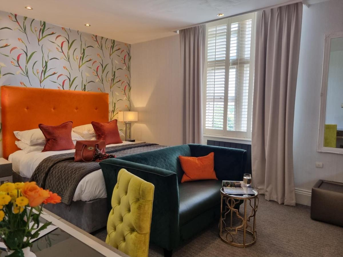 Alexander House & Utopia Turners Hill